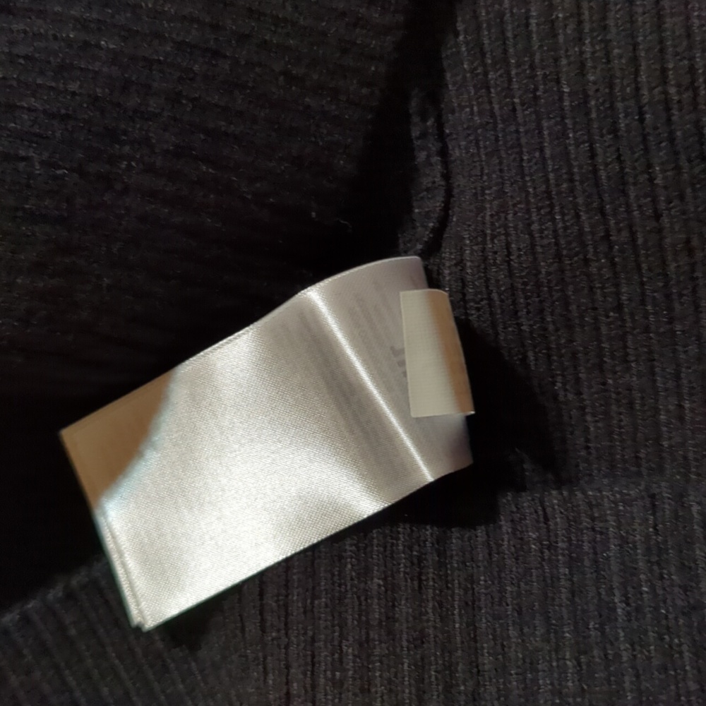 NEW BANANA REPUBLIC V-NECK MIDI SWEATER DRESS - Picture 6 of 6